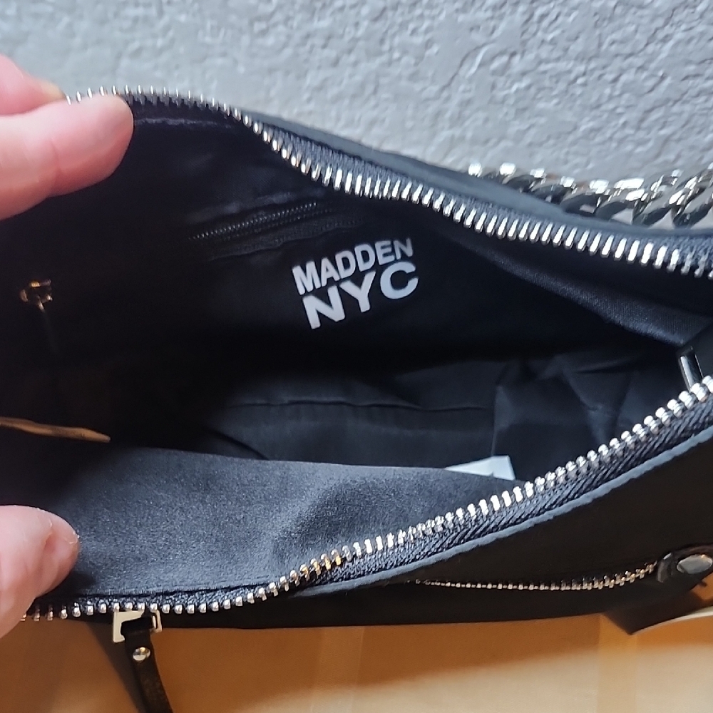 🆕️Madden NYC Black Shoulder Bag W/ Bonus Coin Purse - Picture 7 of 14